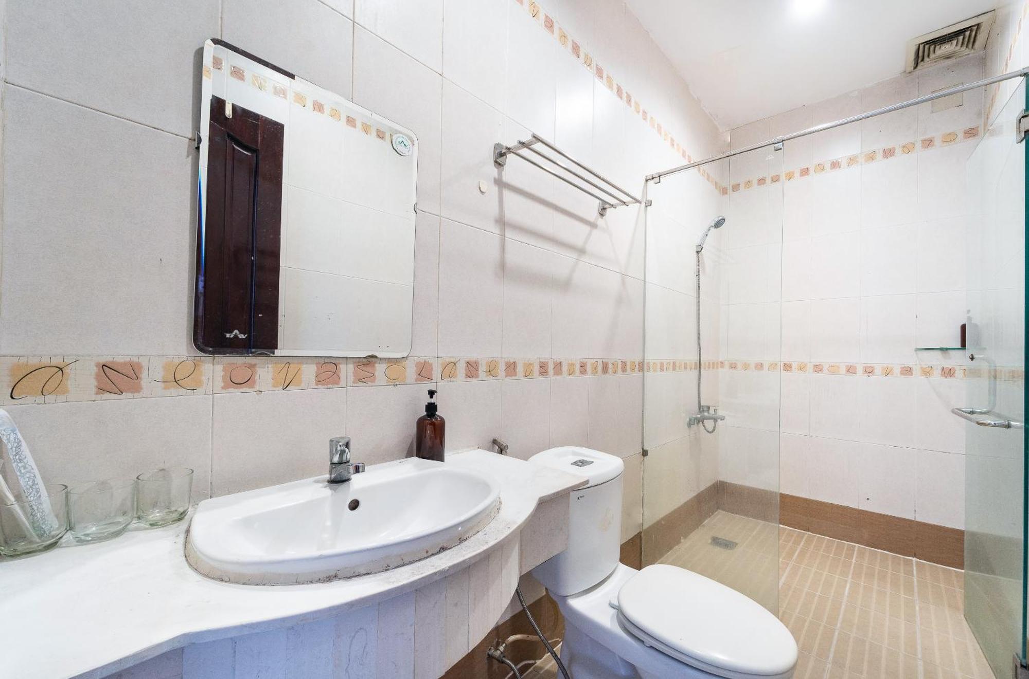 Hotel Collection O District 10 Near Hanh Hospital Formerly Lan Rung Ho Chi Minh City